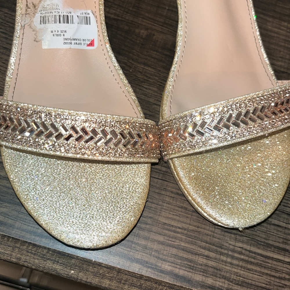 FABULOUS Youth Girls Dress Pump w Ankle Straps Rose Gold EUC sz Big Kids 4 EUC - Picture 9 of 11